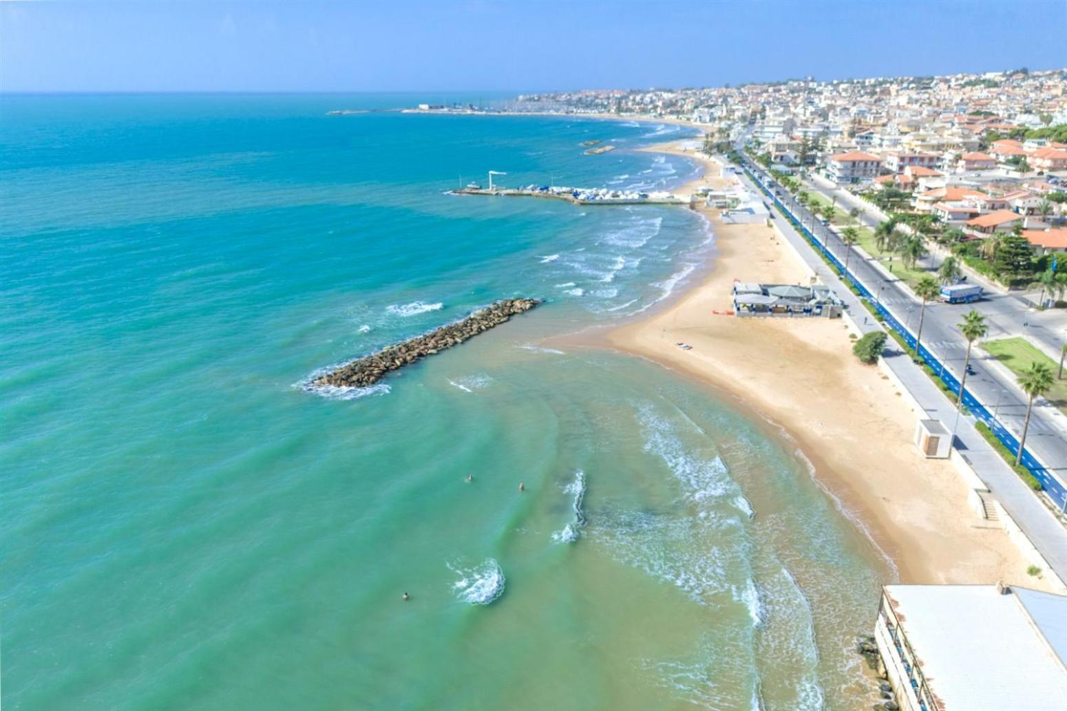 Archimede, Appartamento Con Vista In Centro A Marina Di Ragusa Exterior foto